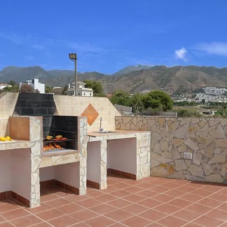 Sleeps 6 With Pool Air Con And Wifi