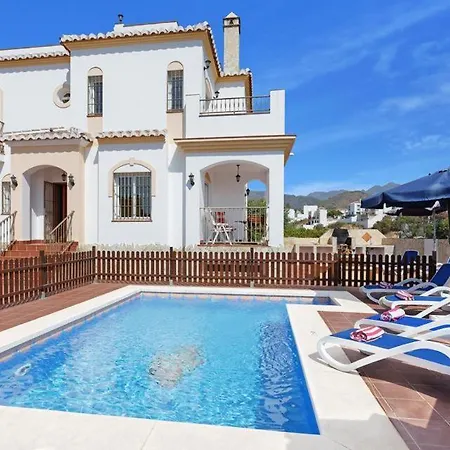 Sleeps 6 With Pool Air Con And Wifi Villa *
