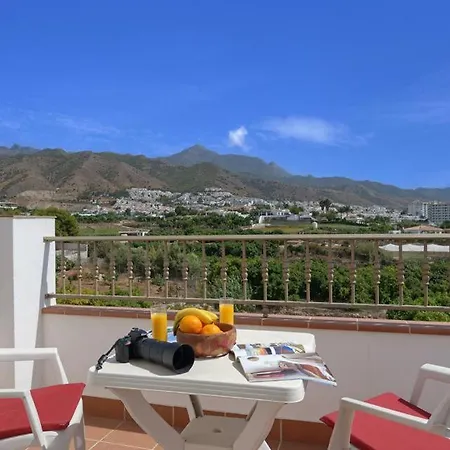 Sleeps 6 With Pool Air Con And Wifi Villa